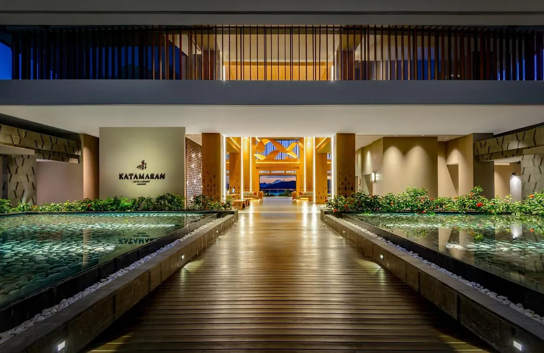 Katamaran Hotel & Resort Komodo-1
